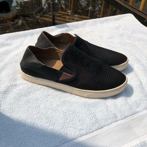 Olukai peheua slip on black sneaker size 10